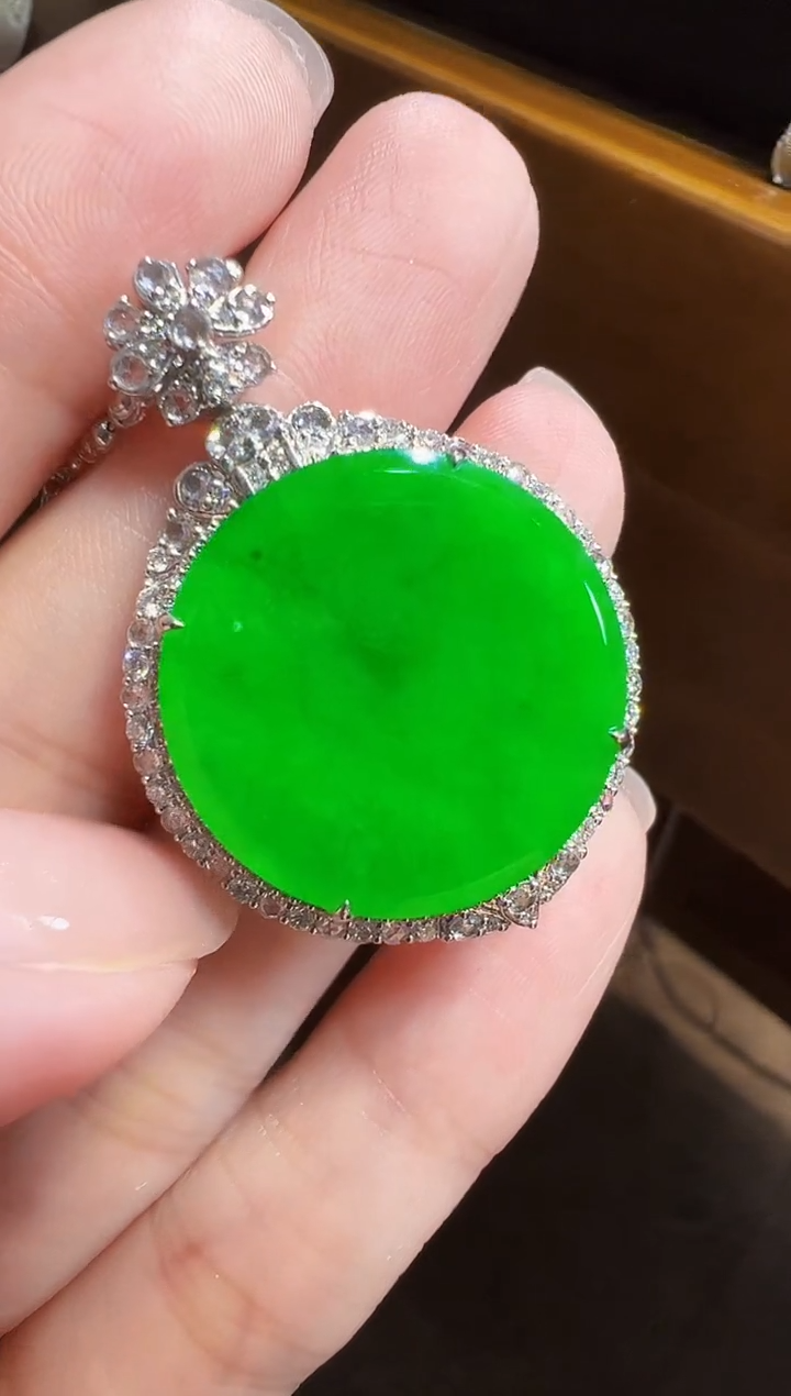 翡翠18K金镶嵌吊坠(不含链)圆牌
