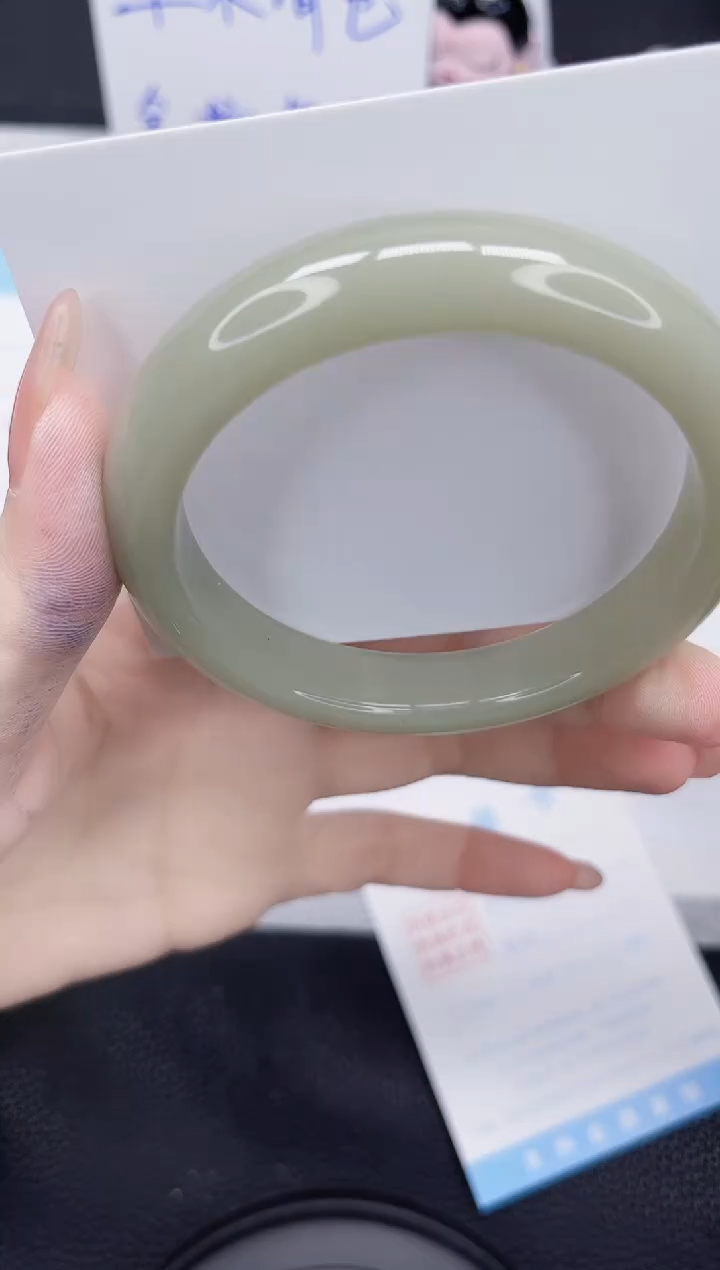 未镶嵌手镯石英质玉265-58.3