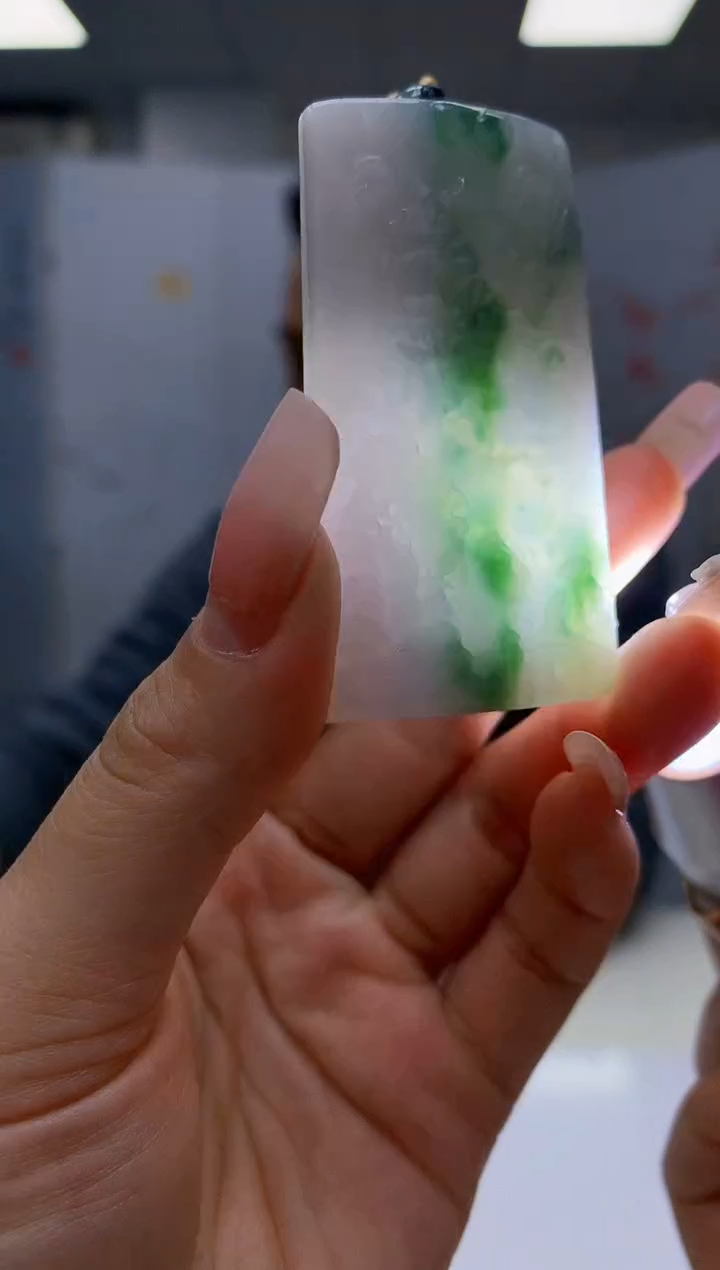 【闪购商品】定制翡翠未镶嵌3916lr-毛货挂件73