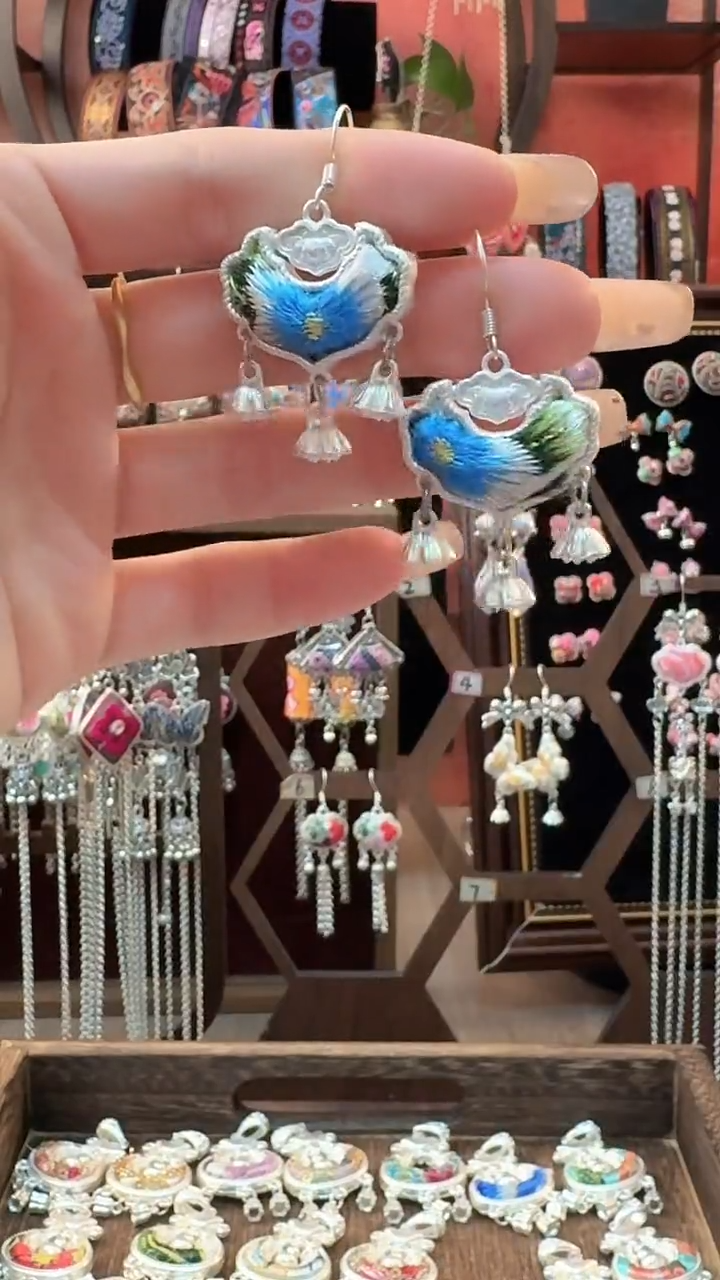 织绣 云织谣民族风精美饰品   110