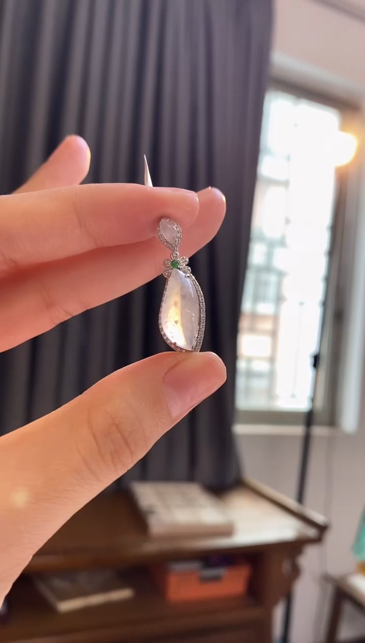 【闪购商品】翡翠吊坠(不含链)18K金镶嵌随行