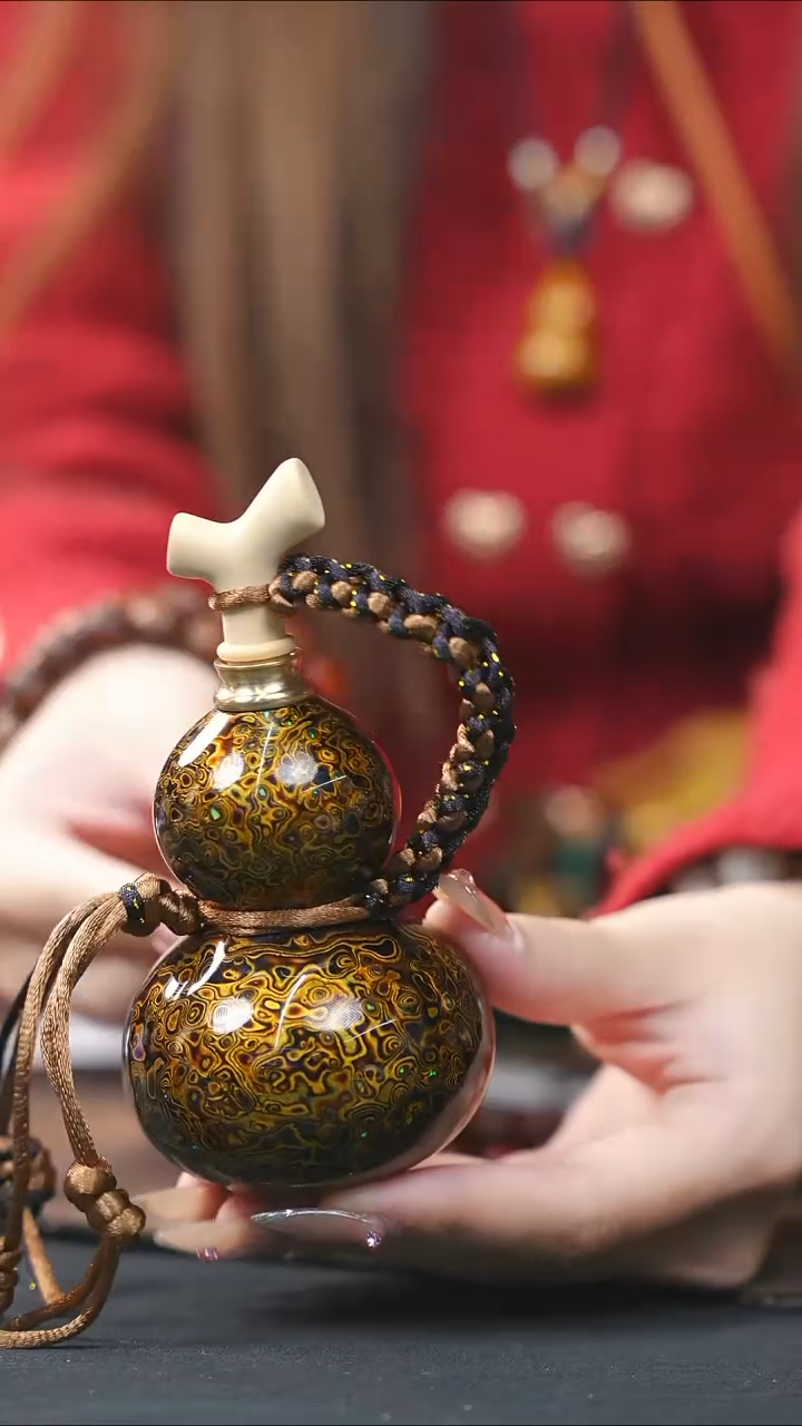 【闪购商品】WK190漆艺精致小手捻(开口）