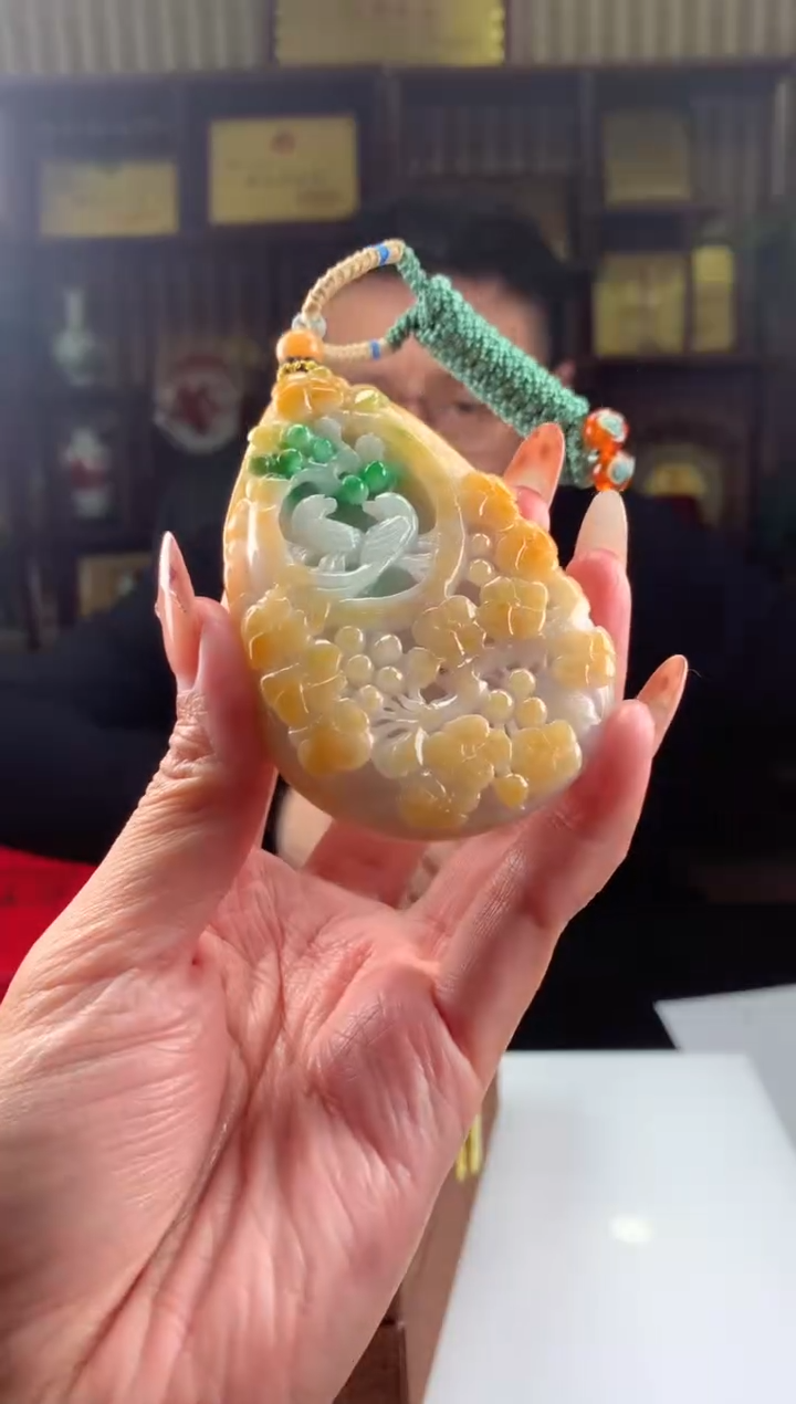 【闪购商品】定制翡翠未镶嵌挂件发货（拍一发一）