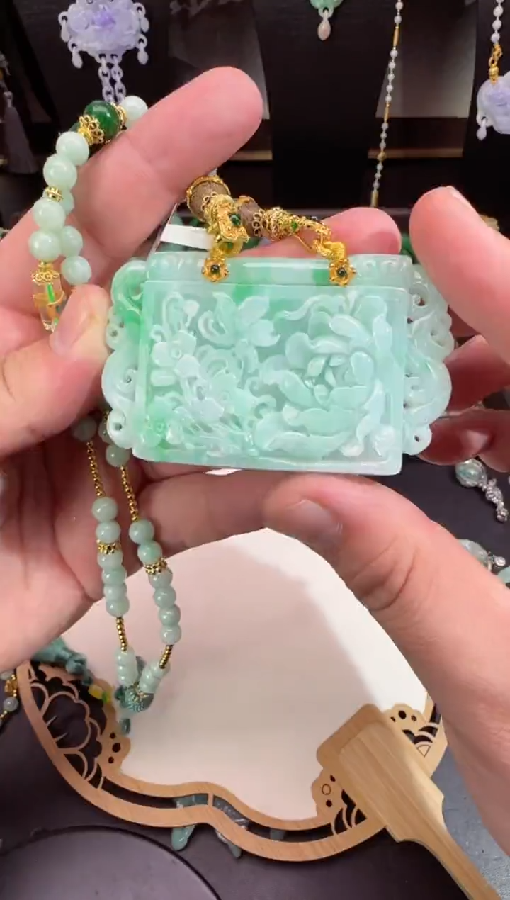 【闪购商品】定制翡翠未镶嵌牌子