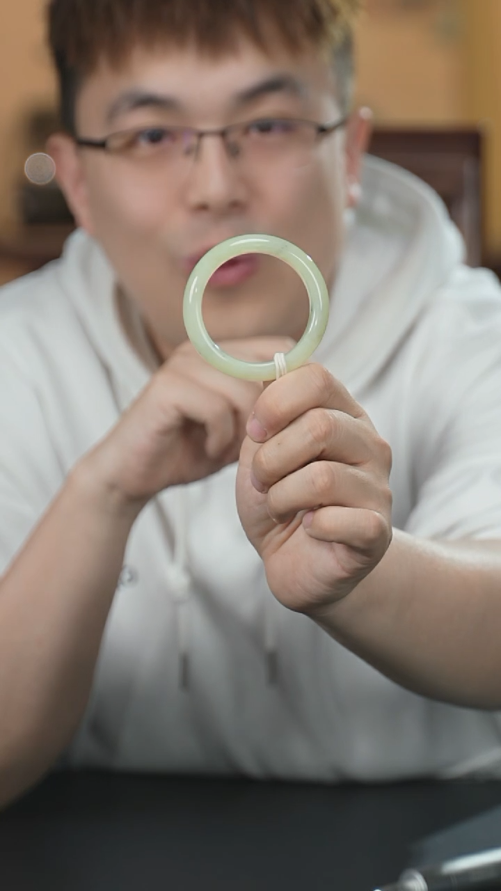 【闪购商品】和田玉手镯未镶嵌17号圈口53+