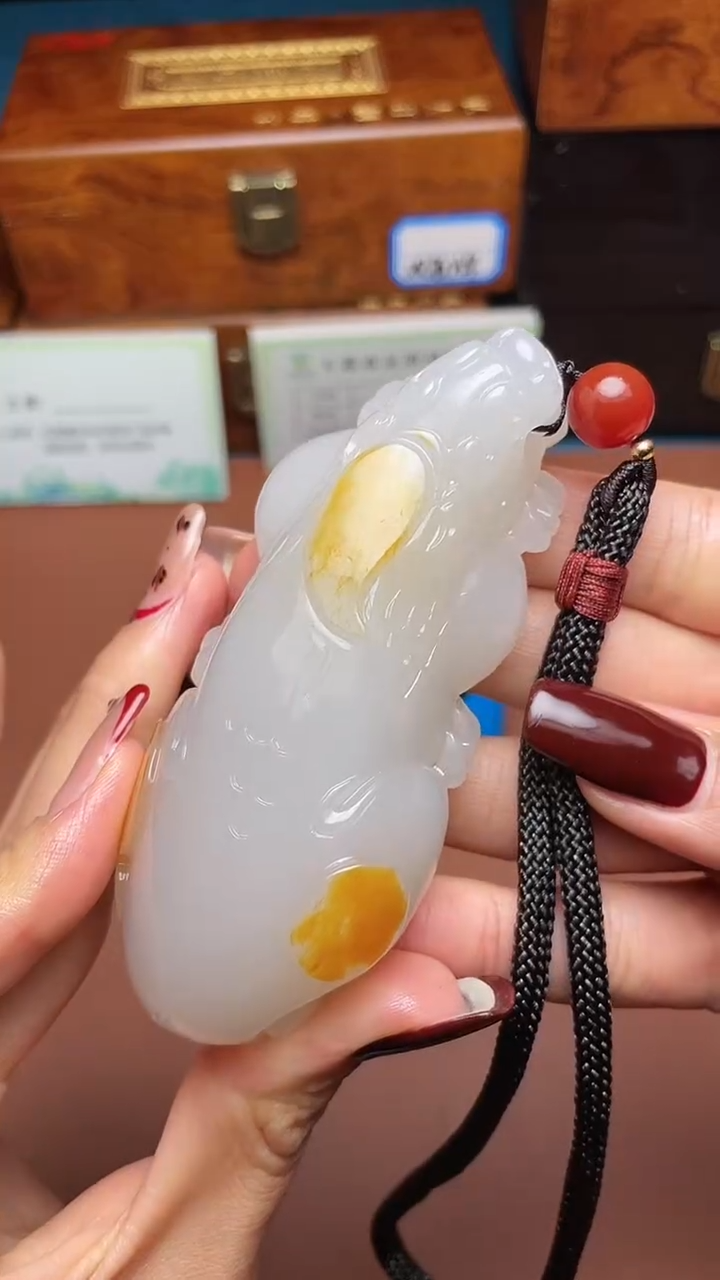 未镶嵌和田玉把件用****9和田玉
