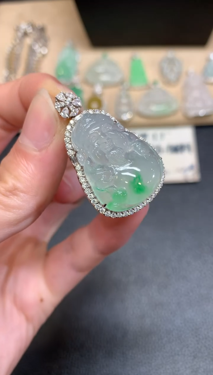 【闪购商品】翡翠颈饰18K金镶嵌财神爷【无服务费】