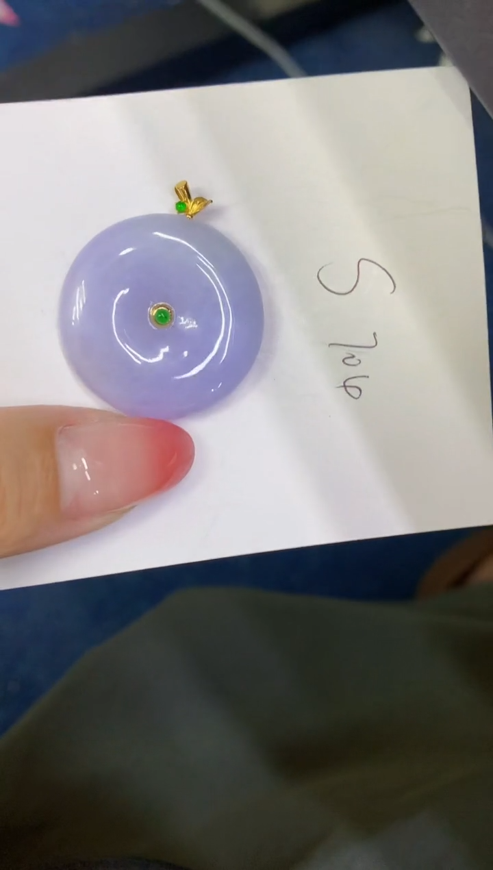 翡翠18K金镶嵌颈饰缅甸天然翡翠A货