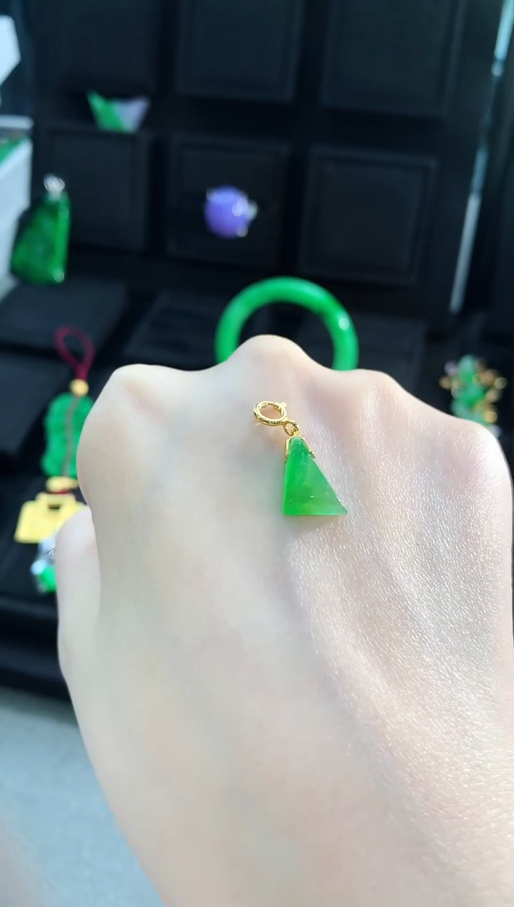 【闪购商品】翡翠颈饰18K金镶嵌吊坠 小配件 小！！