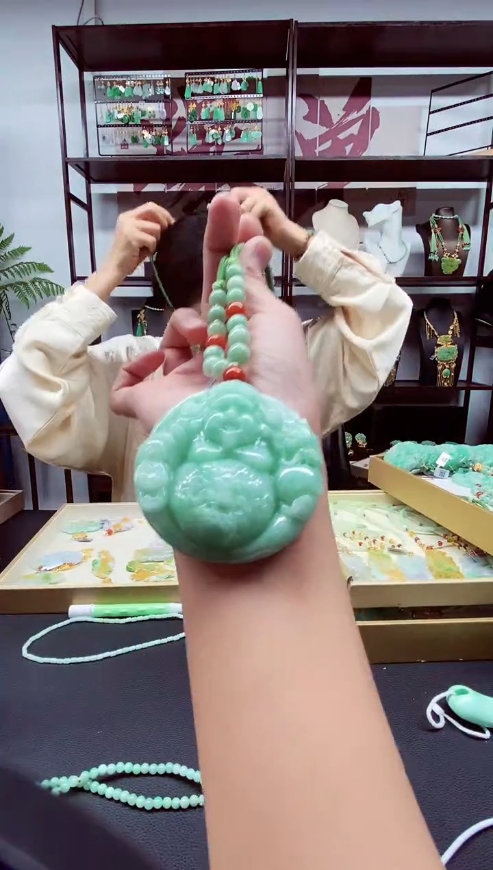 翡翠未镶嵌颈饰防腐层吊坠