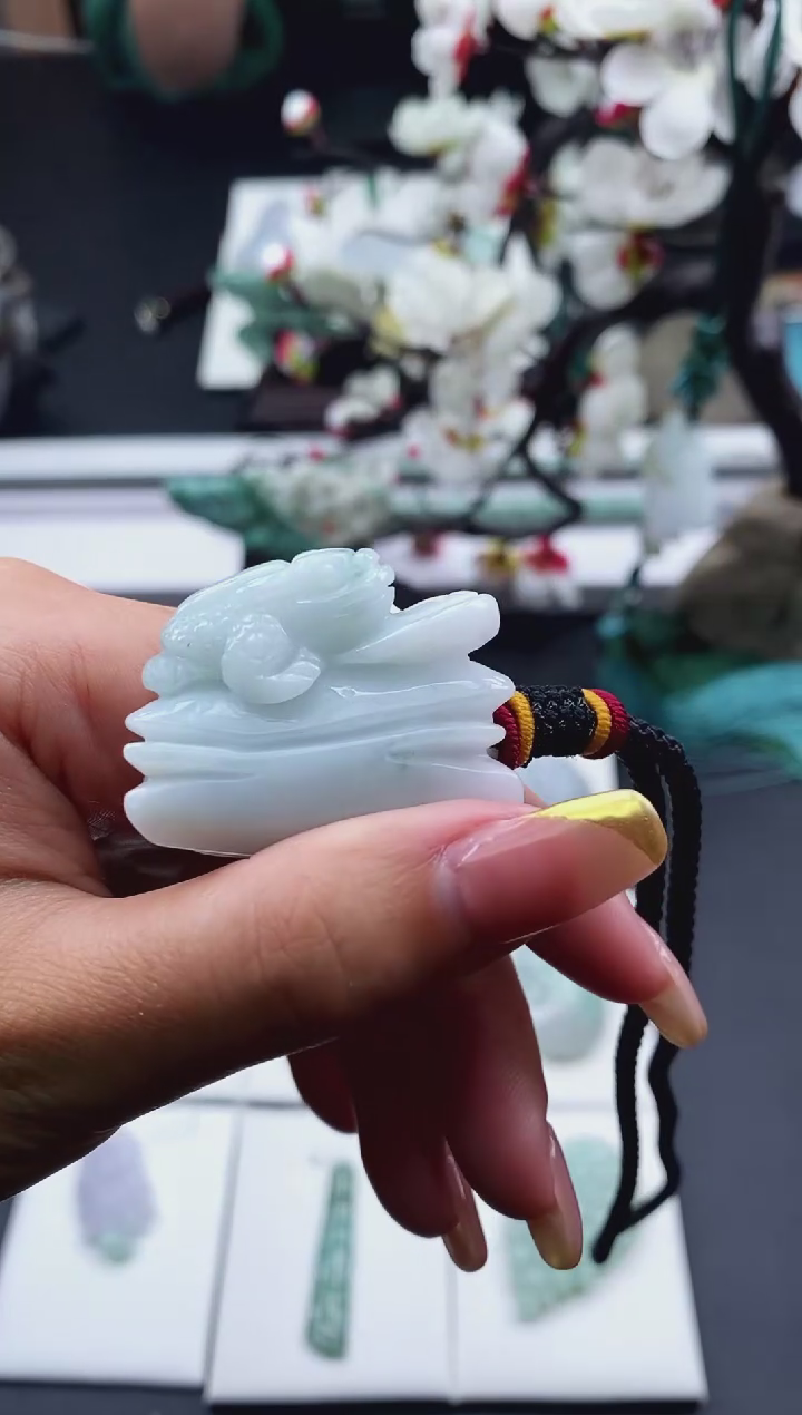 【闪购商品】翡翠颈饰未镶嵌天然缅甸A货翡翠