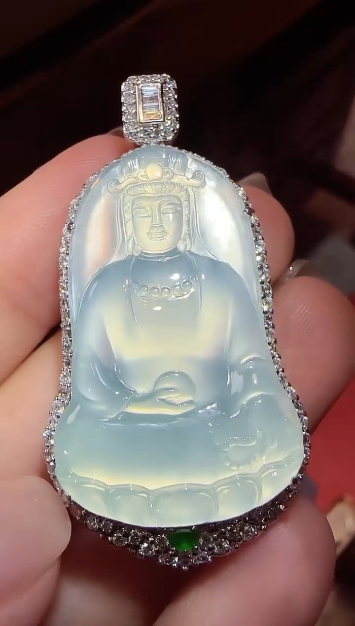 【闪购商品】翡翠吊坠(不含链)18K金镶嵌观音