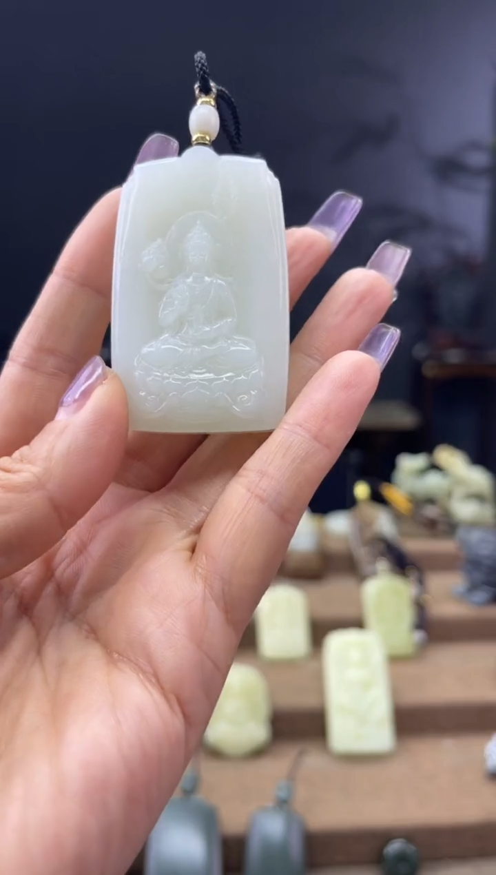 颈饰未镶嵌和田玉1