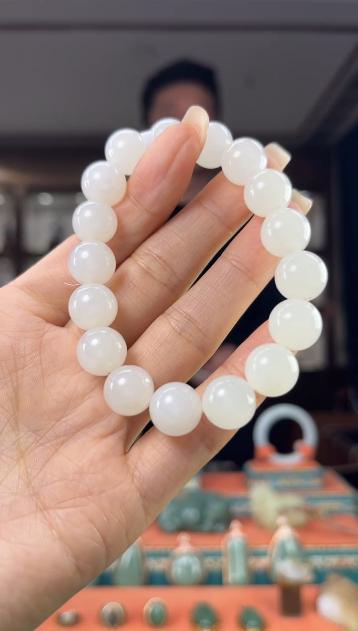 颈饰未镶嵌和田玉佩佩12mm左右