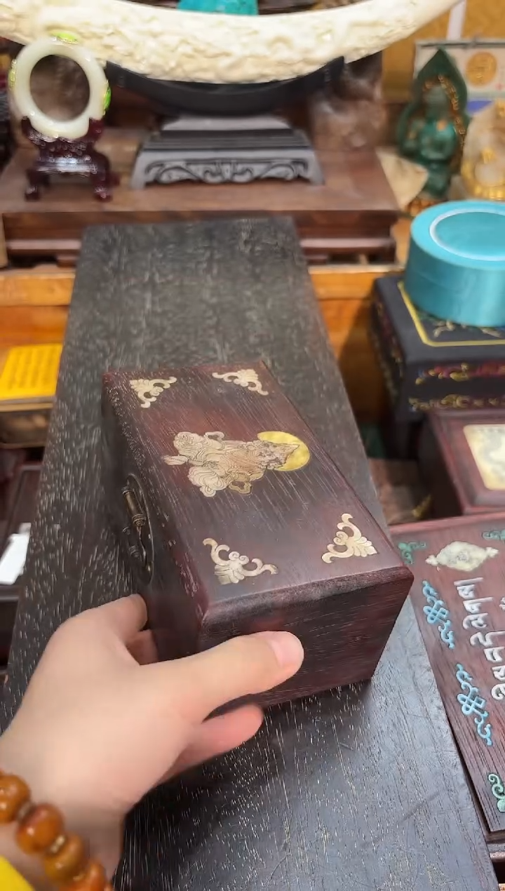 香榧木99一点红手串鼻壶附带木盒业业业业业业业业