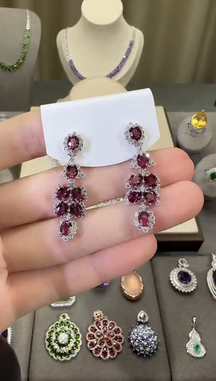 银S925镶嵌耳饰石榴石（紫牙乌）3*6mm耳坠流苏设计款