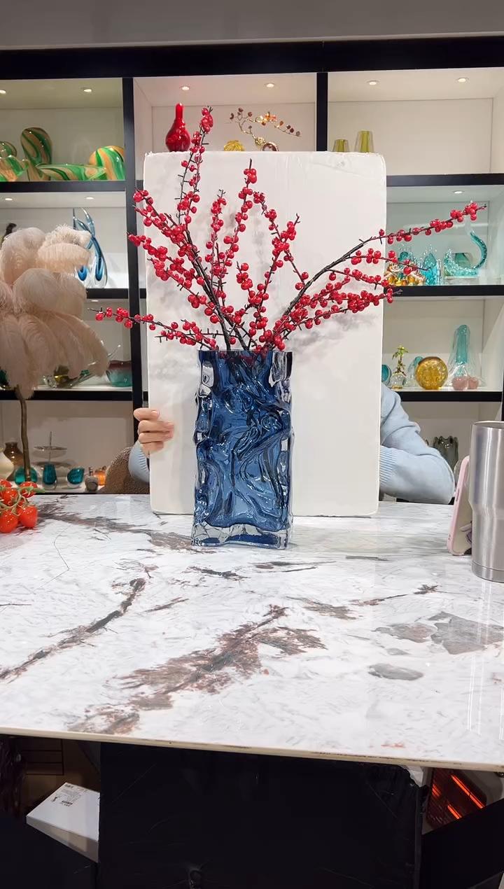 设计师款蓝色花瓶