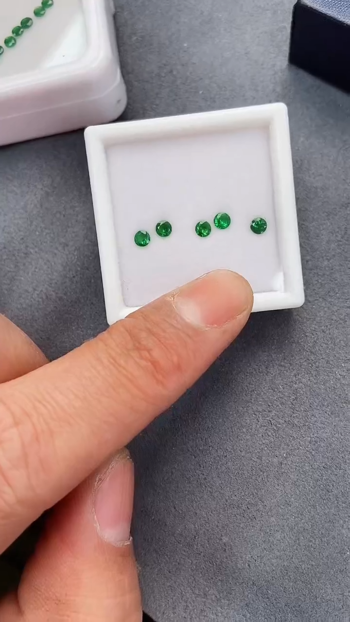 【闪购商品】石榴石（沙弗莱）裸石未镶嵌裸石