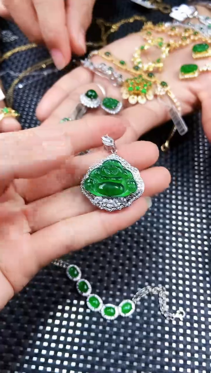 【闪购商品】翡翠吊坠(不含链)未镶嵌111111111