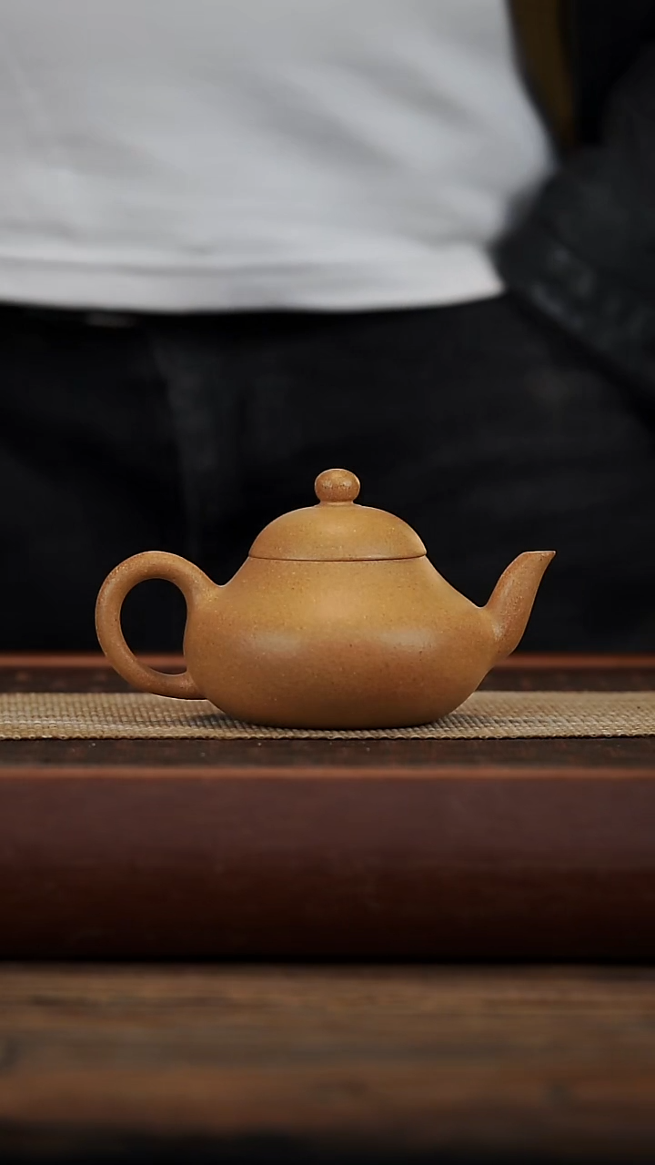 茶壶紫砂红**客养的时候会开黄金段梨形