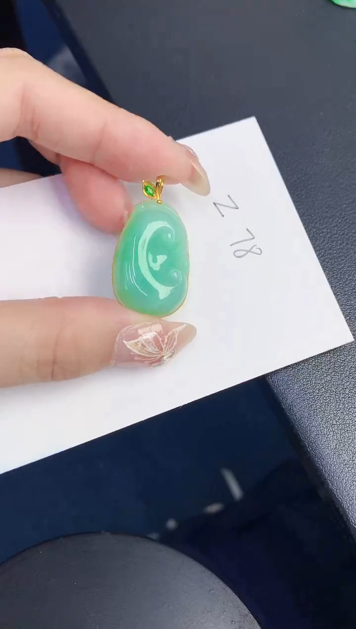 【闪购商品】翡翠颈饰18K金镶嵌00000000000