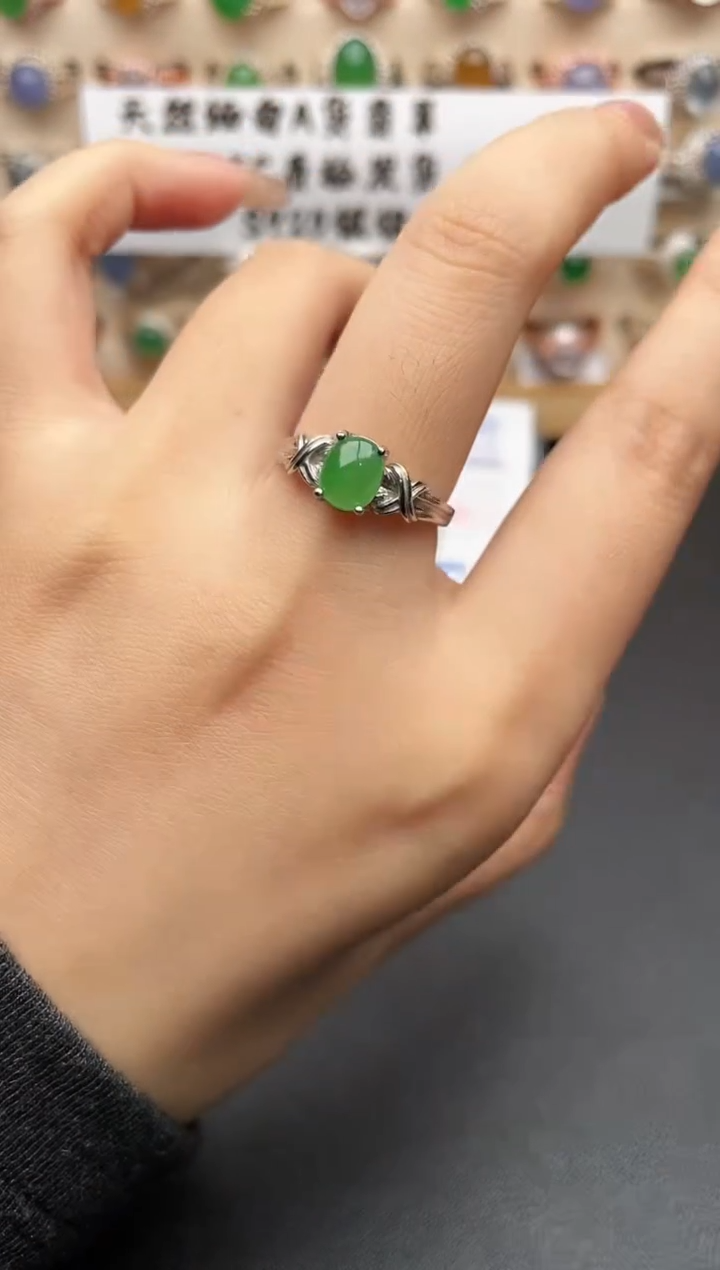 银S925镶嵌戒指翡翠一物一证一礼盒