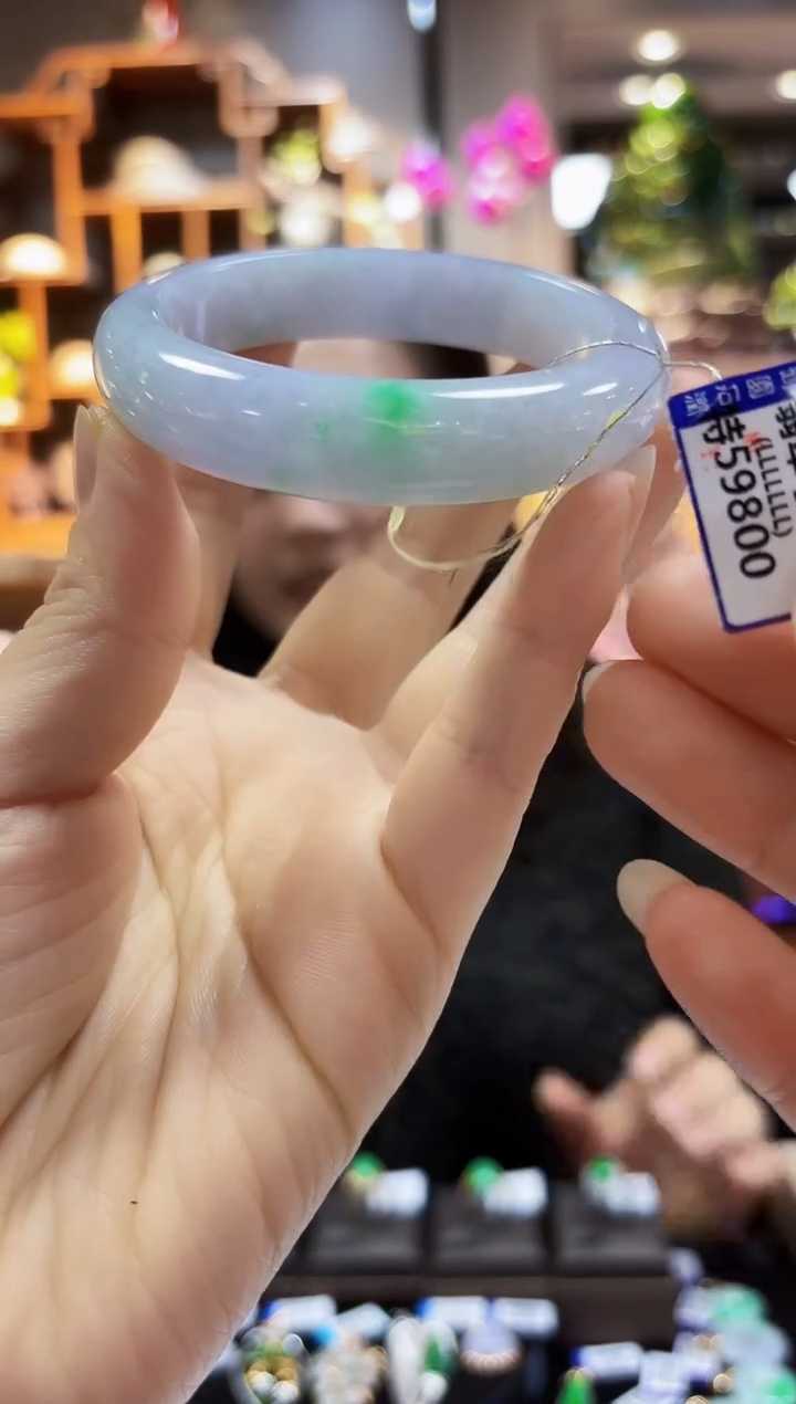 【闪购商品】翡翠颈饰未镶嵌57手镯