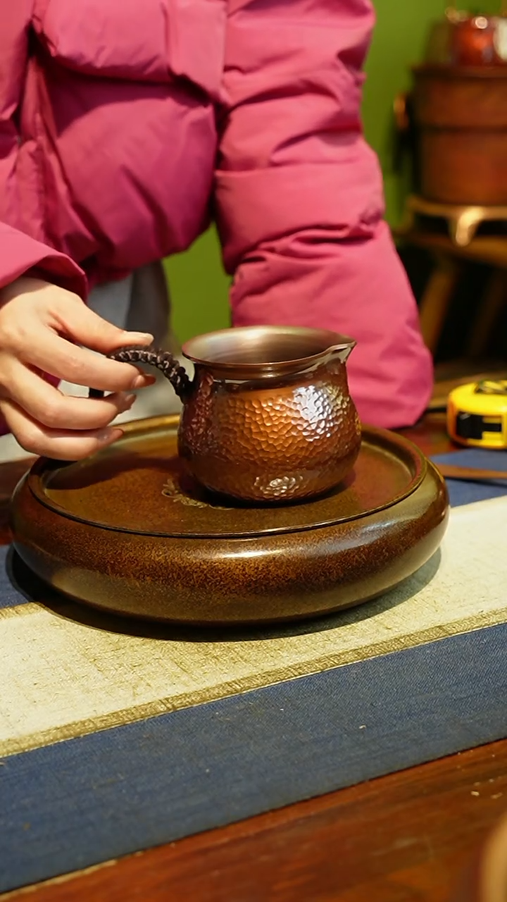【闪购商品】飞天把手加厚烤色公道杯