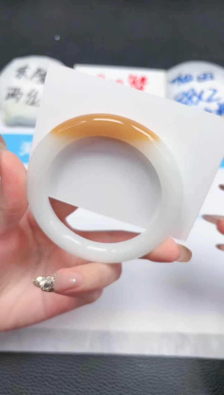 【闪购商品】石英质玉手镯未镶嵌41-58