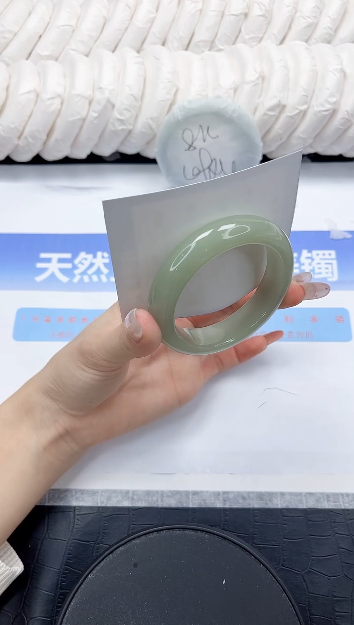 未镶嵌手镯石英质玉241-52