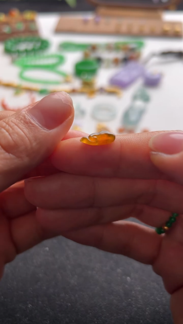 【闪购商品】翡翠裸石未镶嵌黄祥云99+10-xzy131