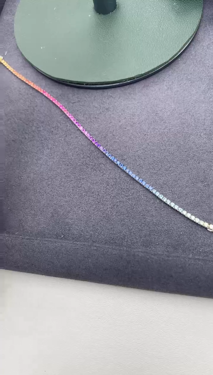 【闪购商品】彩色蓝宝石手链18K金镶嵌3ct 彩色蓝宝石手链