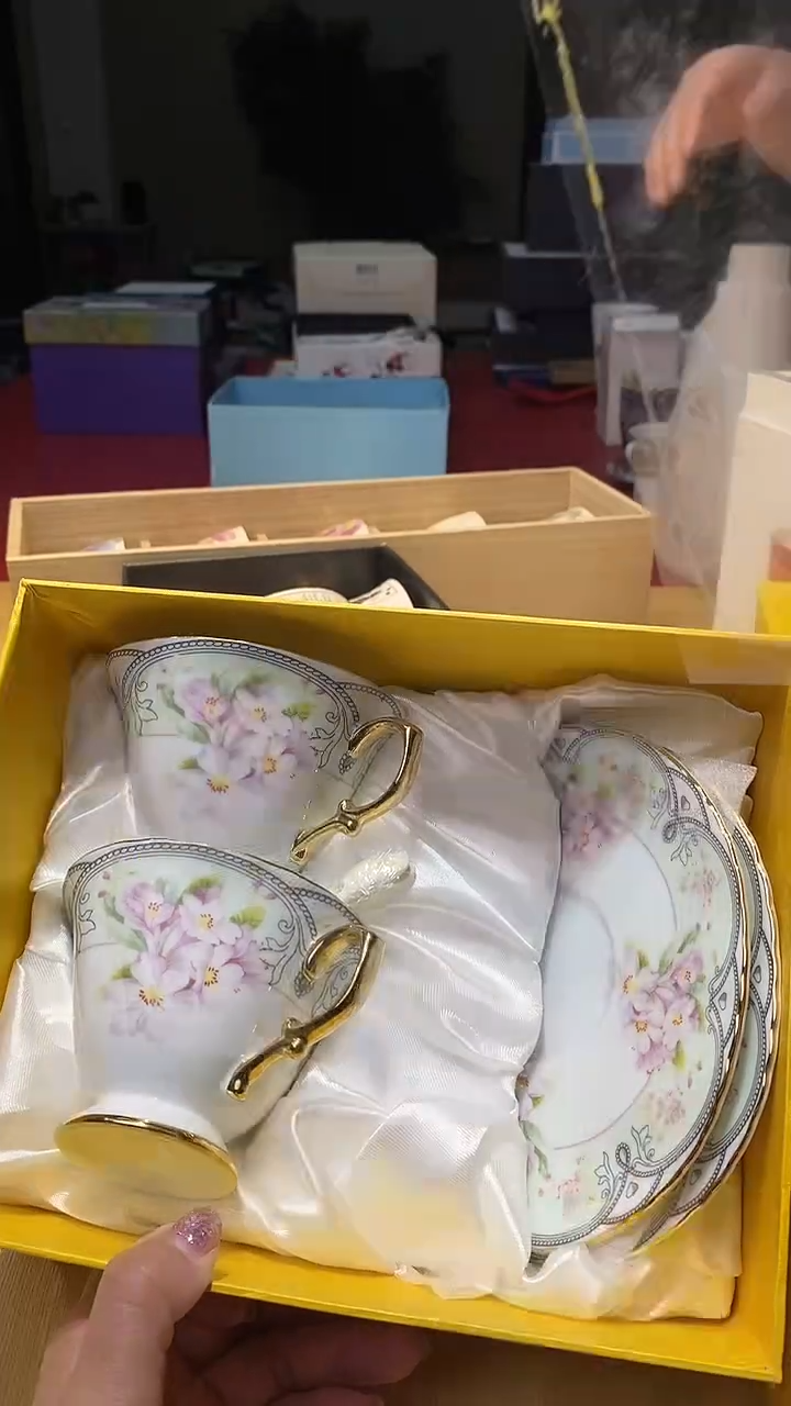 瓷片生活的本意是开心啊@@1