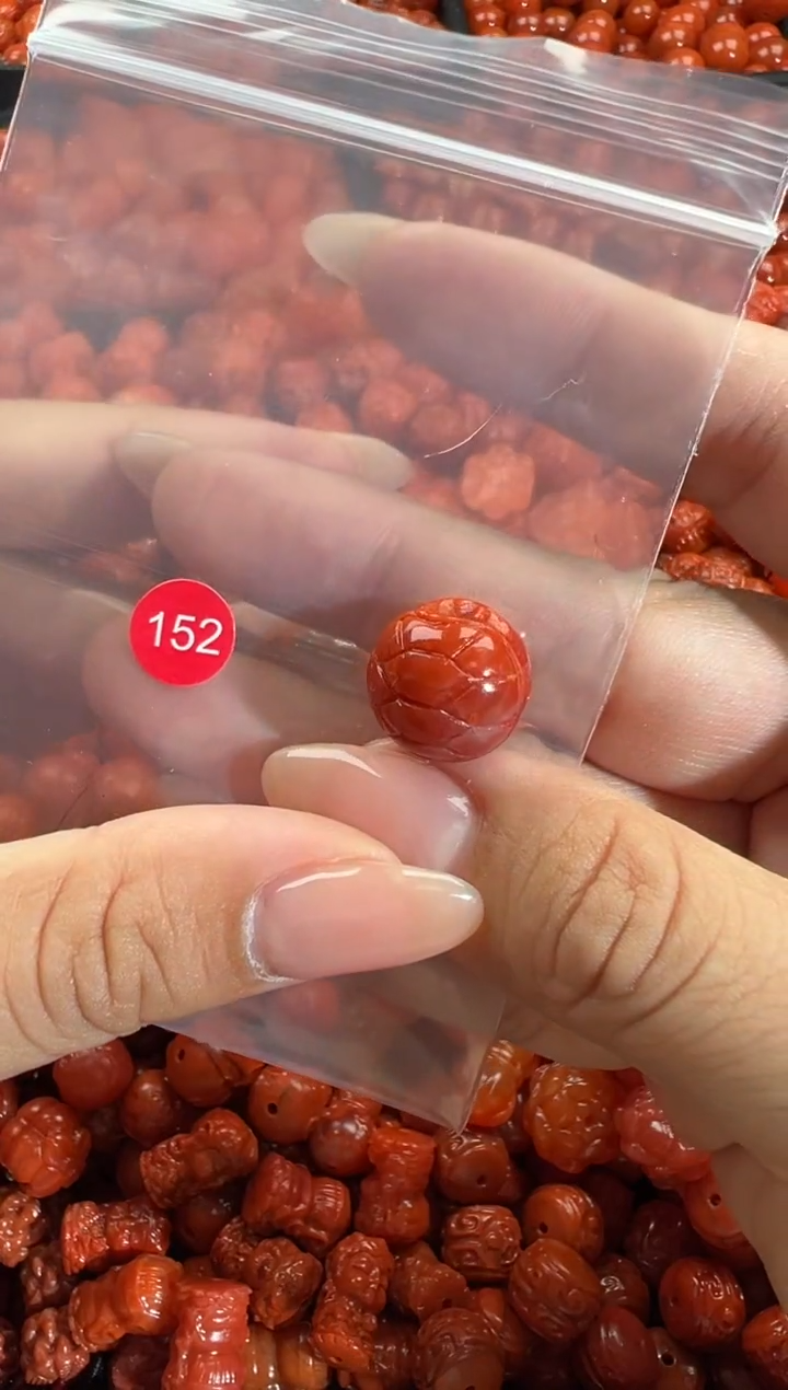 颈饰未镶嵌南红玛瑙1