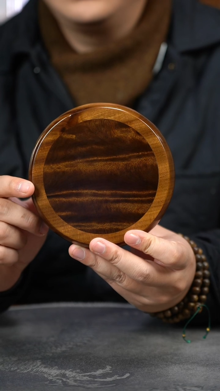 【闪购商品】金丝楠木雕629号阴沉满花精工三足圆壶承