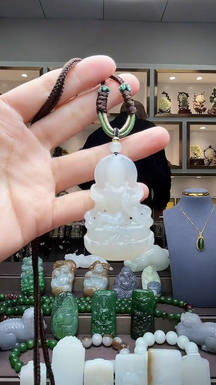 【闪购商品】和田玉颈饰未镶嵌苏