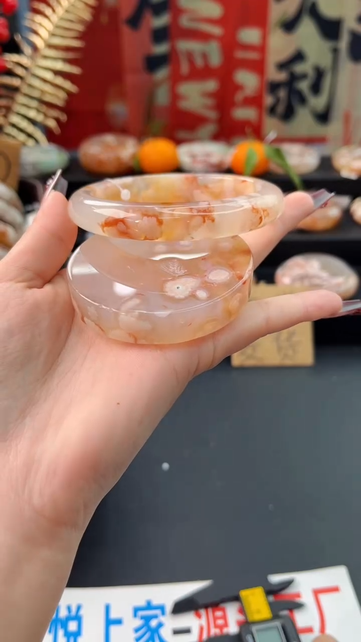 【闪购商品】石英质玉手镯未镶嵌赠送镯心（63圈口