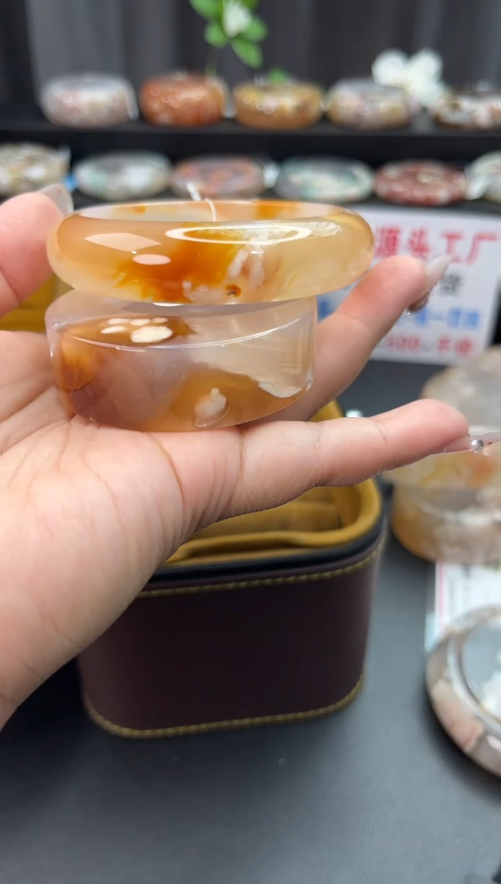 未镶嵌手镯石英质玉（59圈口）赠送镯心 