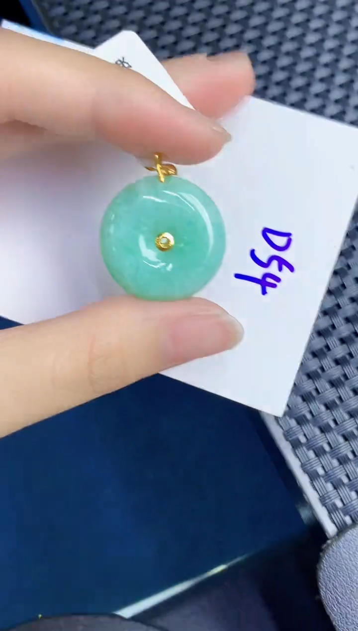 翡翠18K金镶嵌颈饰天然翡翠緬甸A貨