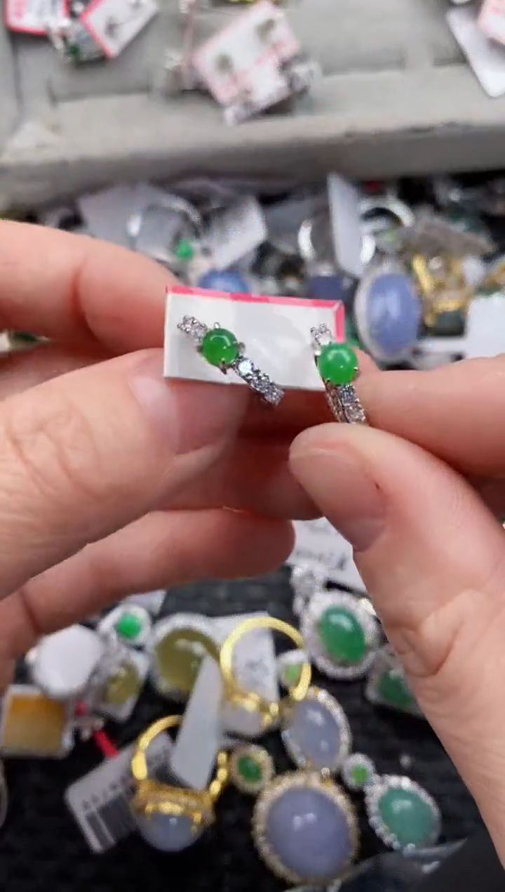 银S925镶嵌戒指翡翠666               1