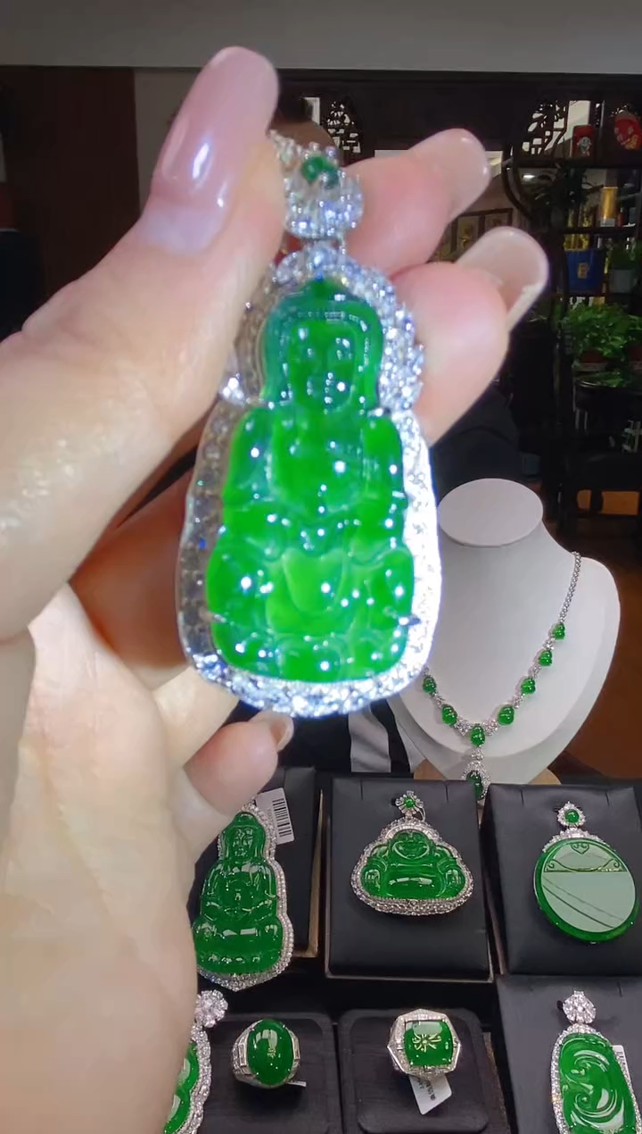 【闪购商品】翡翠吊坠(不含链)未镶嵌翡翠吊坠