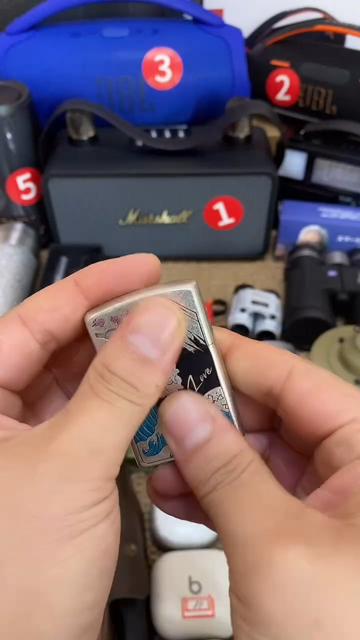 瓷片闪购商品 如图所示