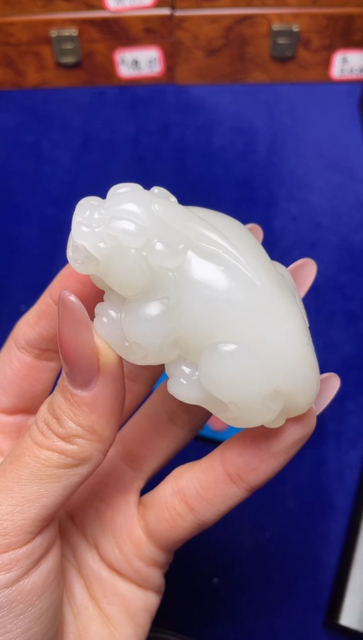 未镶嵌和田玉把件老*人和田玉