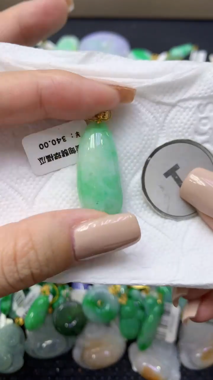 颈饰未镶嵌翡翠天然缅甸翡翠A货