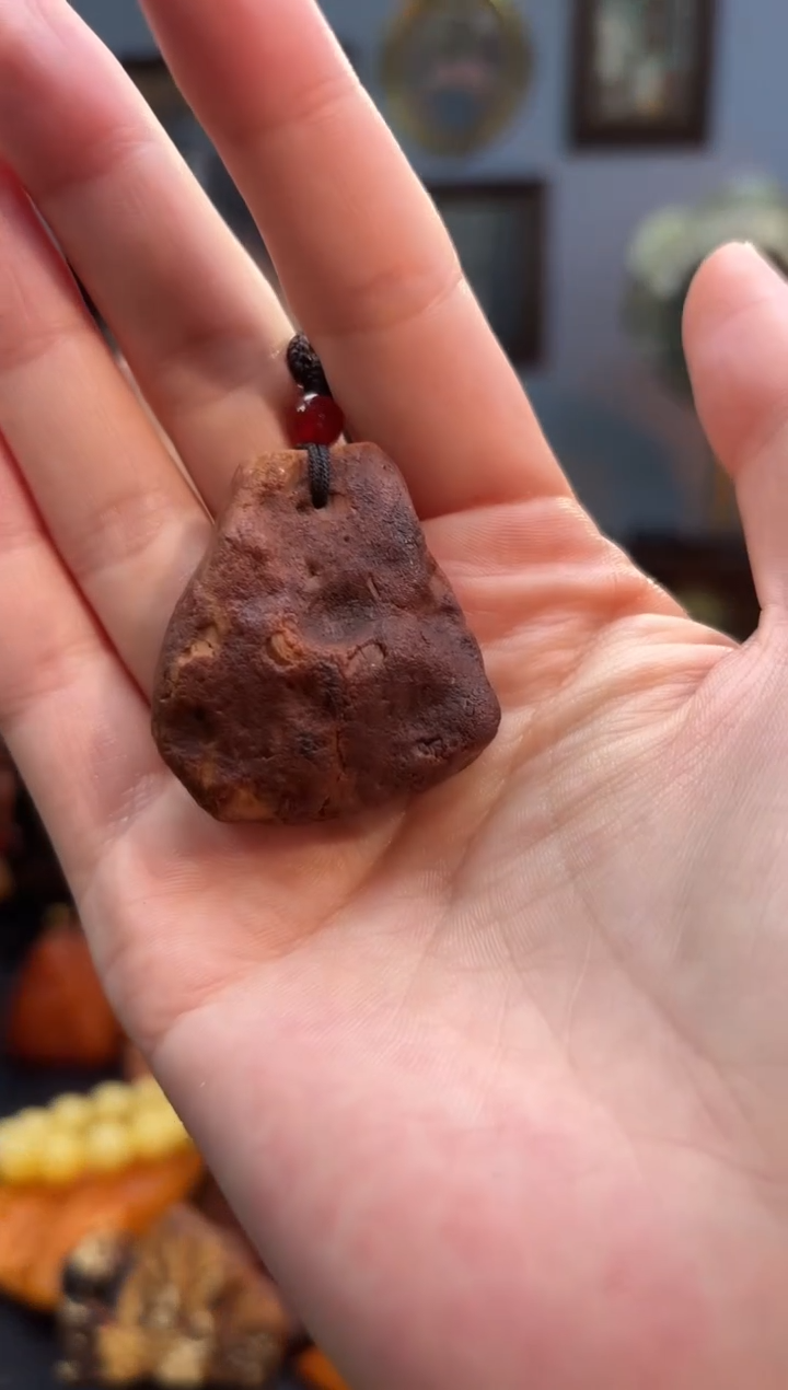 琥珀颈饰未镶嵌吊坠