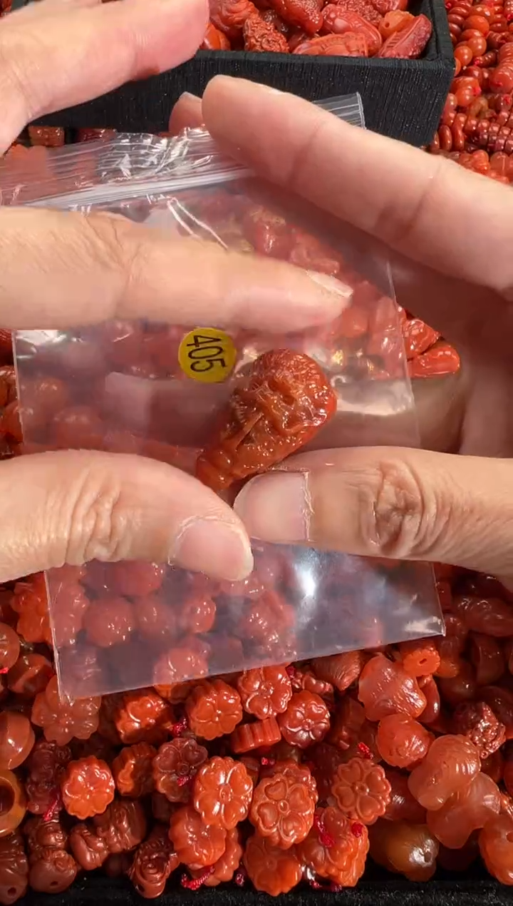 【闪购商品】南红玛瑙颈饰未镶嵌1