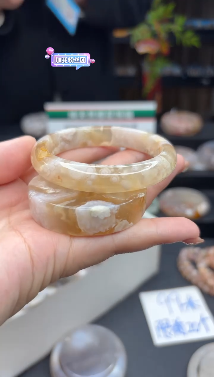 【闪购商品】石英质玉手镯未镶嵌822（54圈赠送镯心）