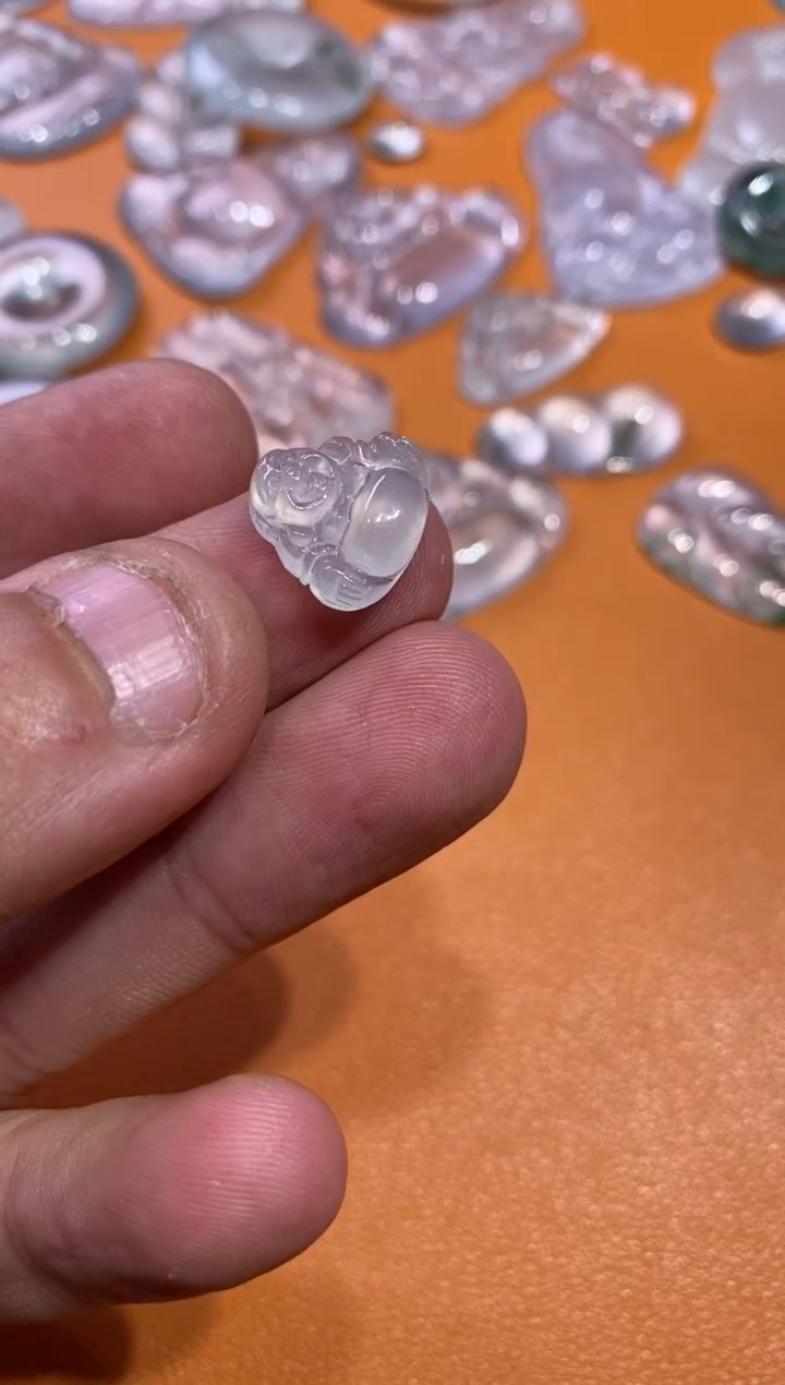 【闪购商品】翡翠颈饰未镶嵌佛公180