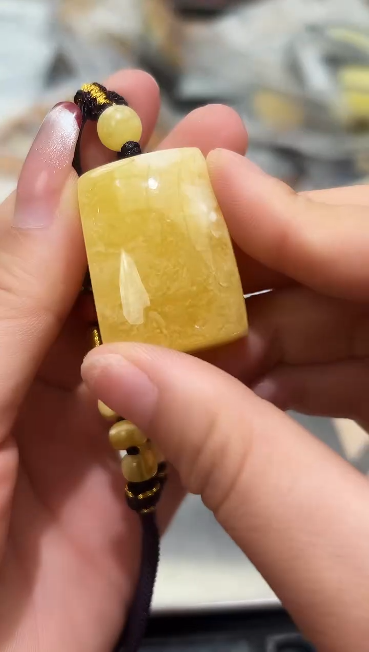 未镶嵌琥珀裸石蜜蜡吊坠