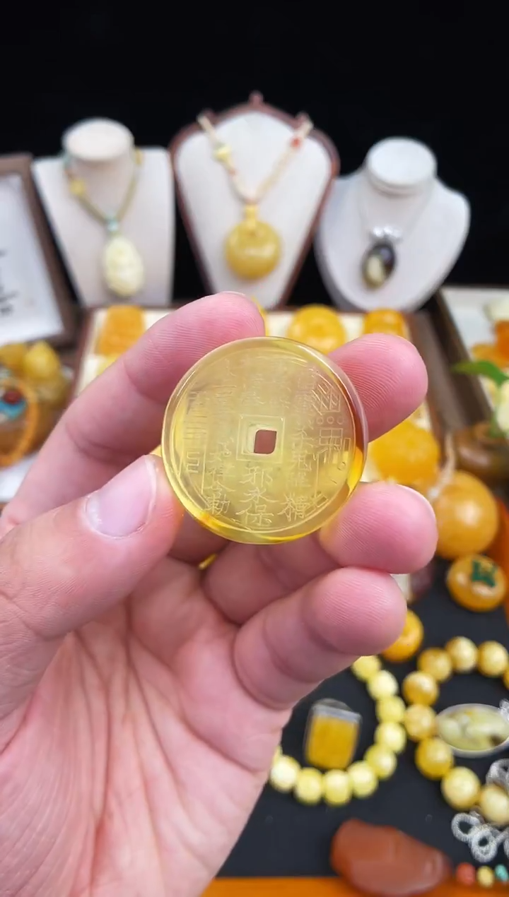 琥珀未镶嵌珠宝奇石小*头柒月